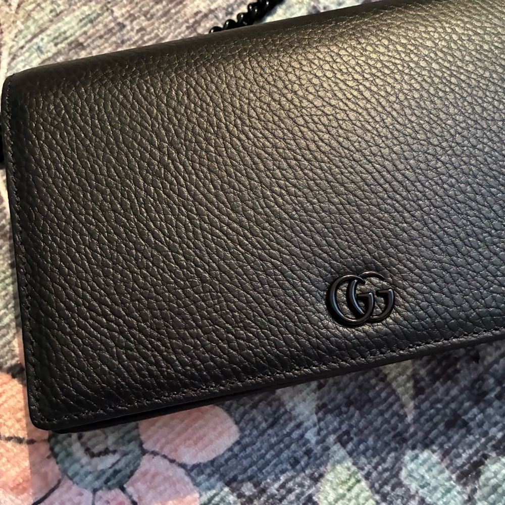 GUCCI GG Marmont Chain Wallet - Picture 9 of 16
